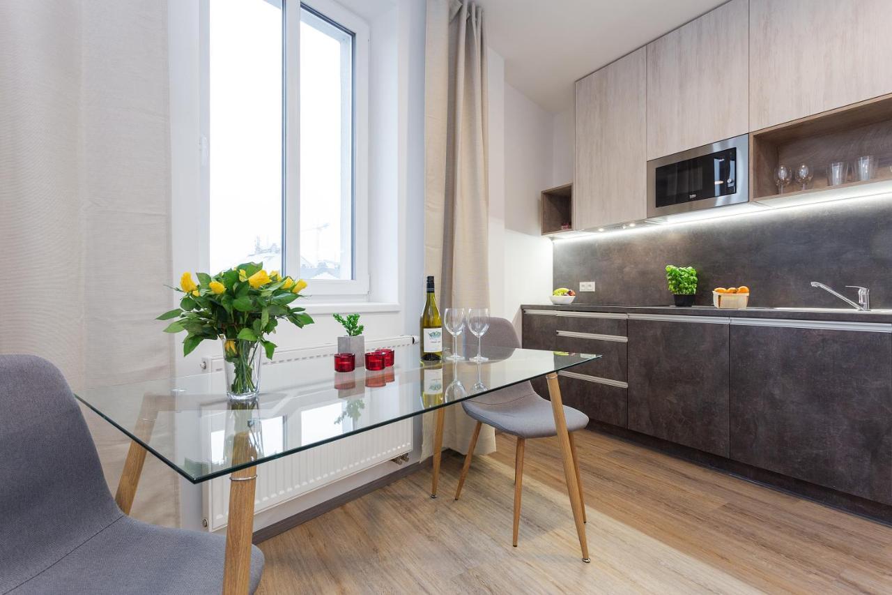 Harfa Apartments Prag Exteriör bild